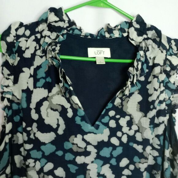 ⭐ Loft Abstract V-neck Sleeveless Silk Blend Blouse Ruffle Lightweight Lined Lge - Picture 3 of 7